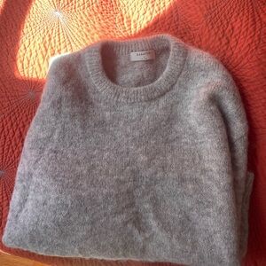 Babaton Aritzia mohair alpaca blend sweater fluffy size small